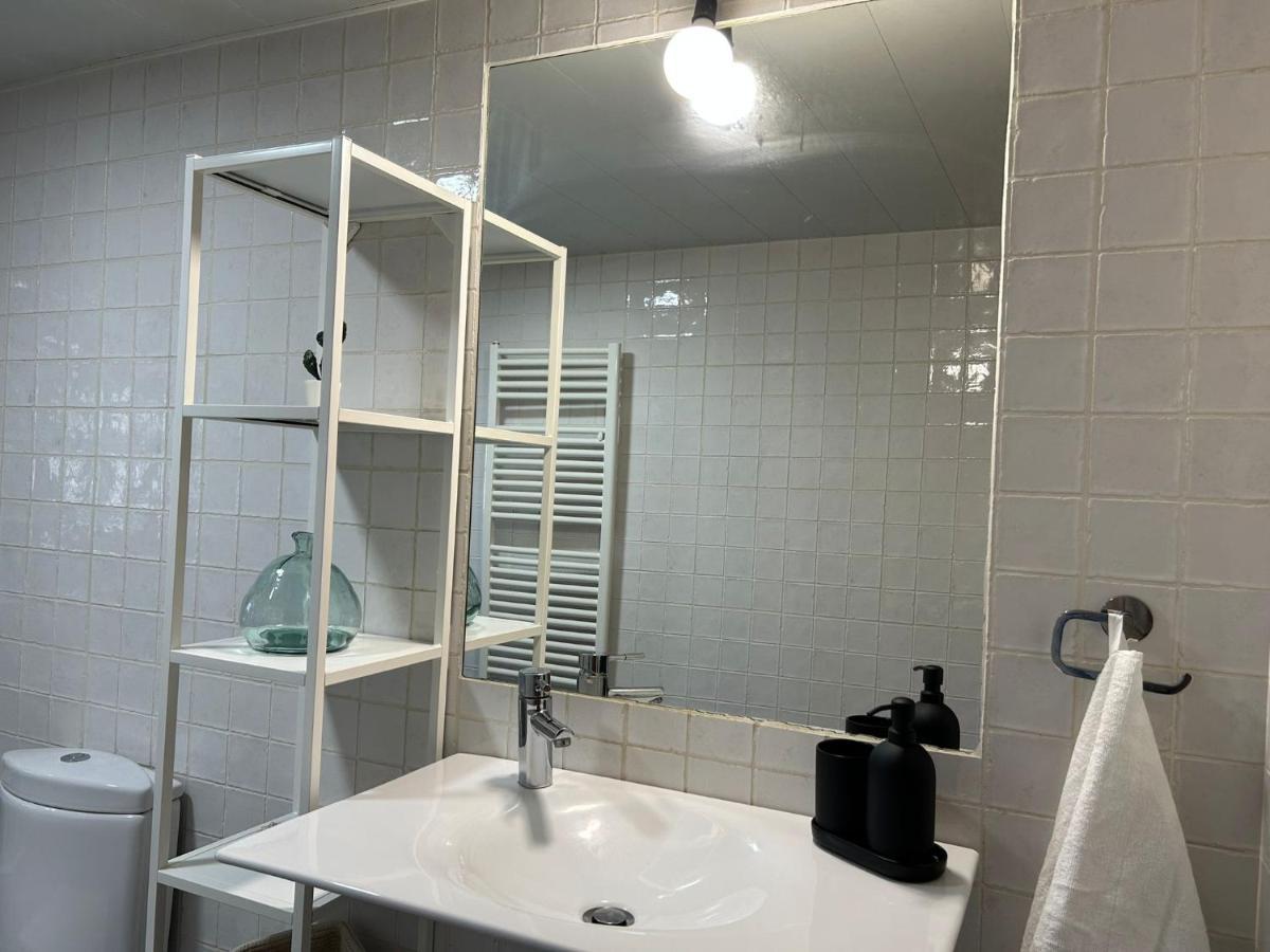 Piscina De Sal Barbacoa Wifi, Parking Gratis, 3 Min Pga Casa El Roble Villa Girona Bagian luar foto