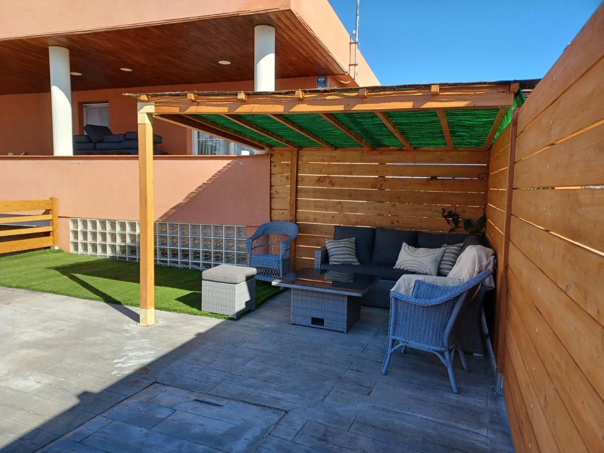 Piscina De Sal Barbacoa Wifi, Parking Gratis, 3 Min Pga Casa El Roble Villa Girona Bagian luar foto