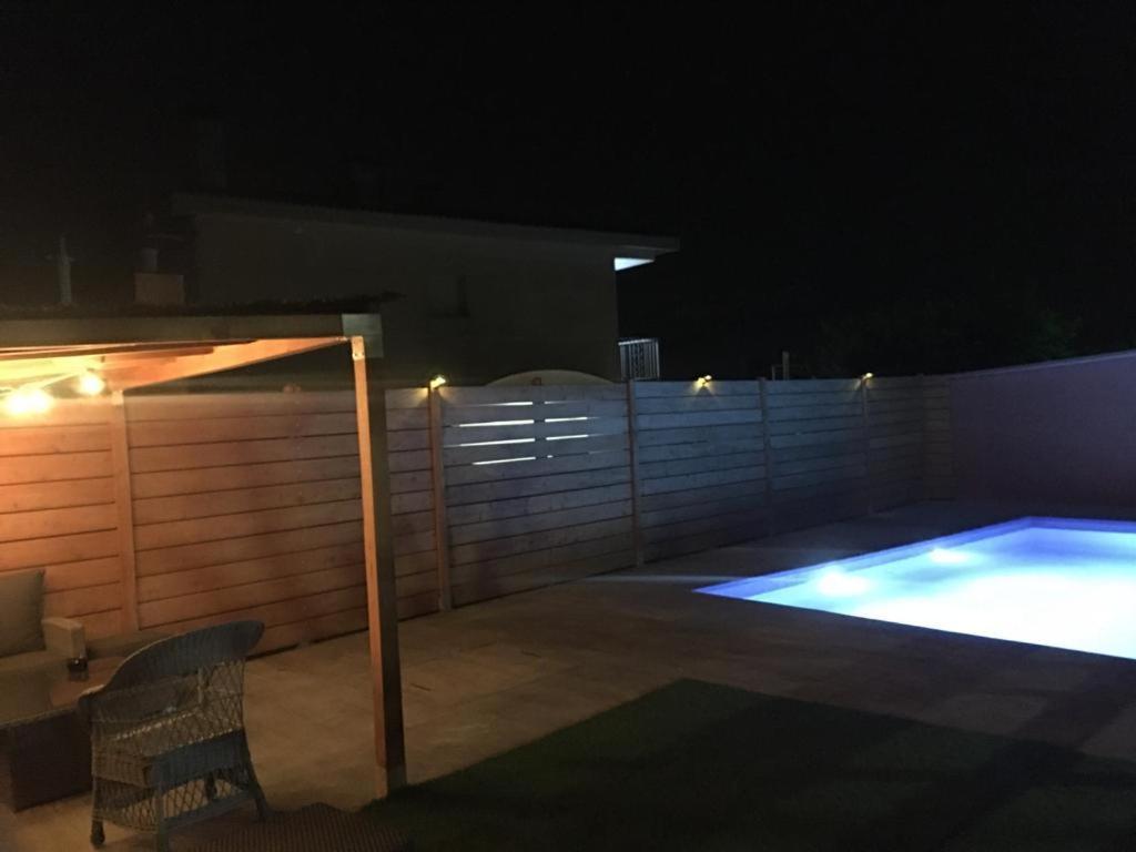 Piscina De Sal Barbacoa Wifi, Parking Gratis, 3 Min Pga Casa El Roble Villa Girona Bagian luar foto